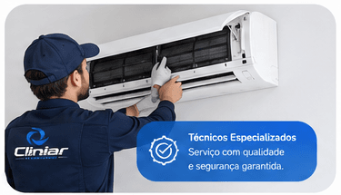 Técnico instalando ar condicionado split